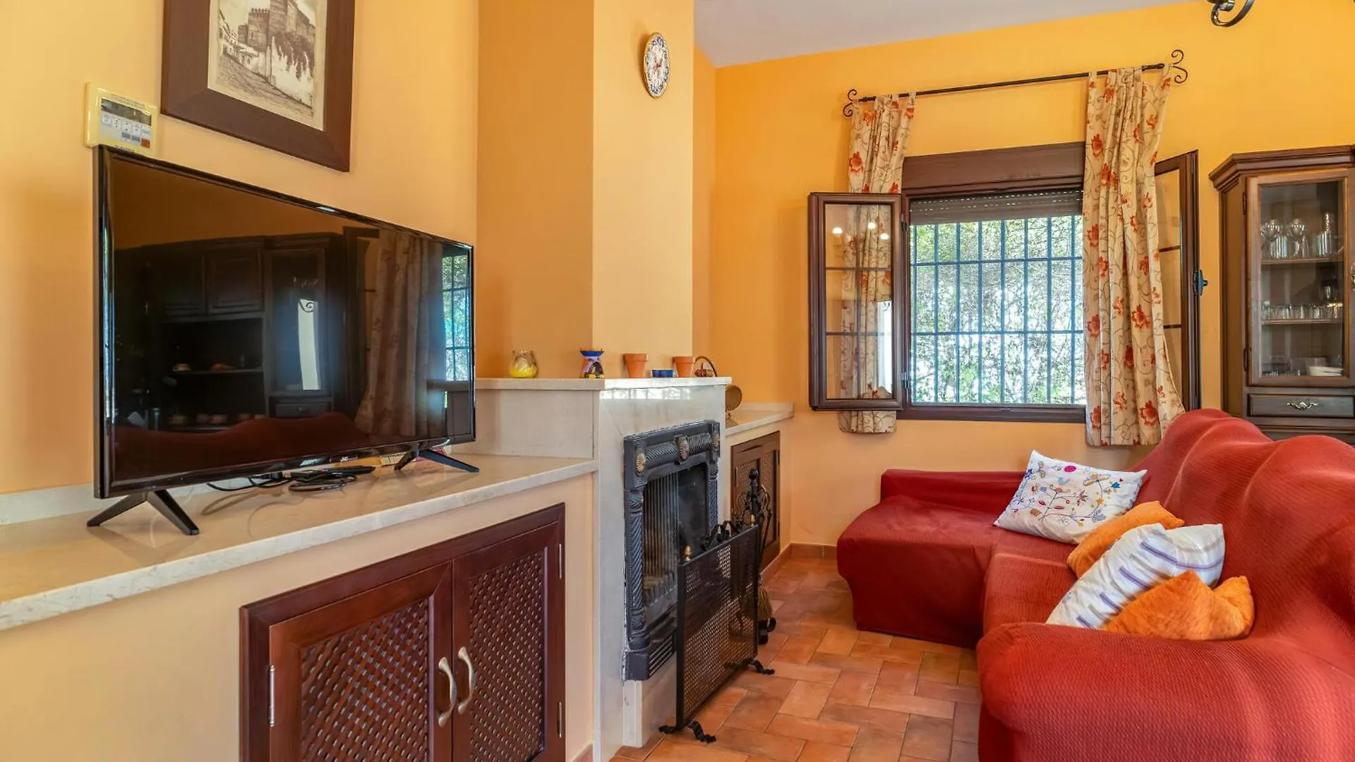 Pet Friendly Home In Minas Del Castillo De Minas Del Castillo de Las Guardas 0*,  Španělsko